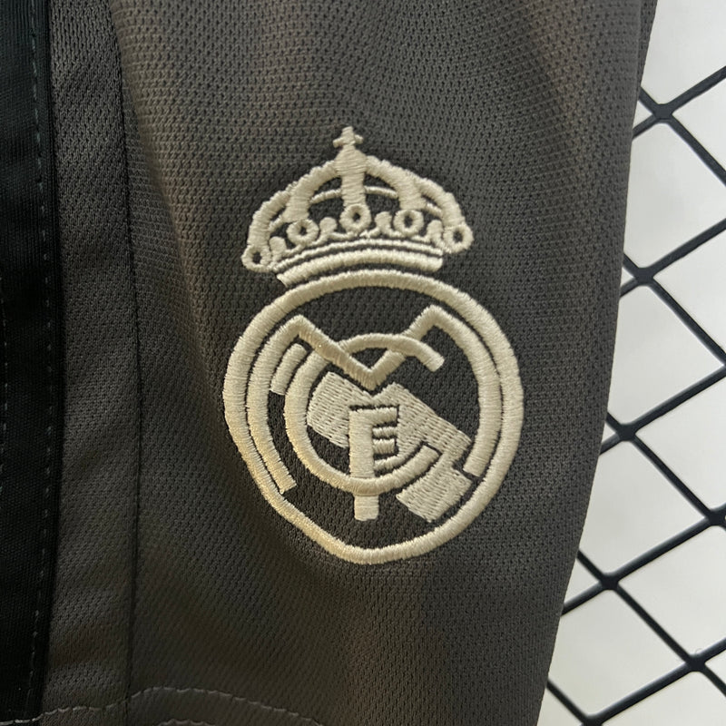 conjunto de niños Real madrid 24/25