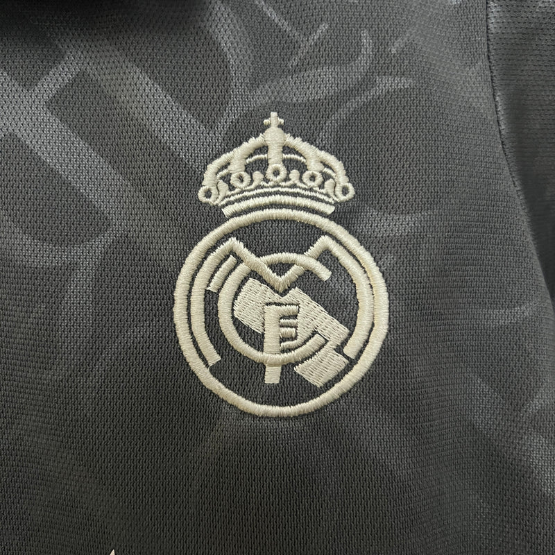 conjunto de niños Real madrid 24/25