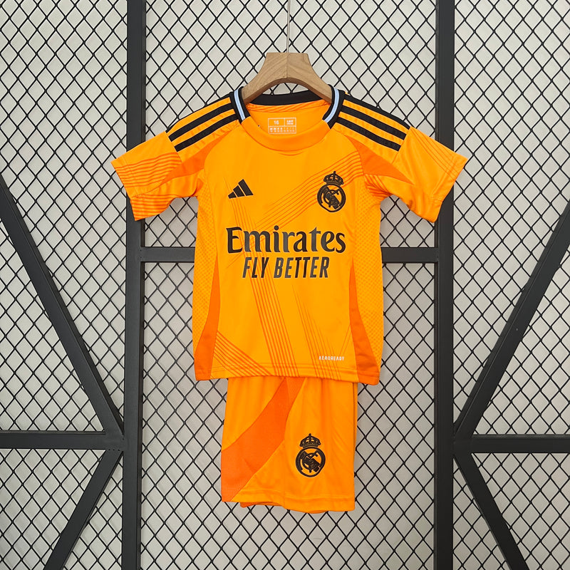 conjunto de niños Real madrid 24/25 ll